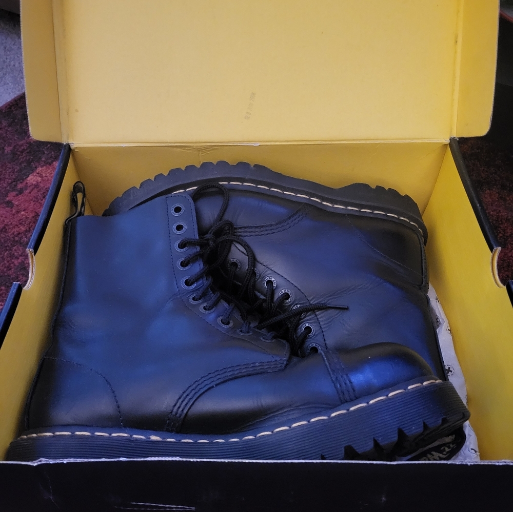 Dr. Martens 8267 steel toe boots, men's US 10, women's US 11 (UK 9)